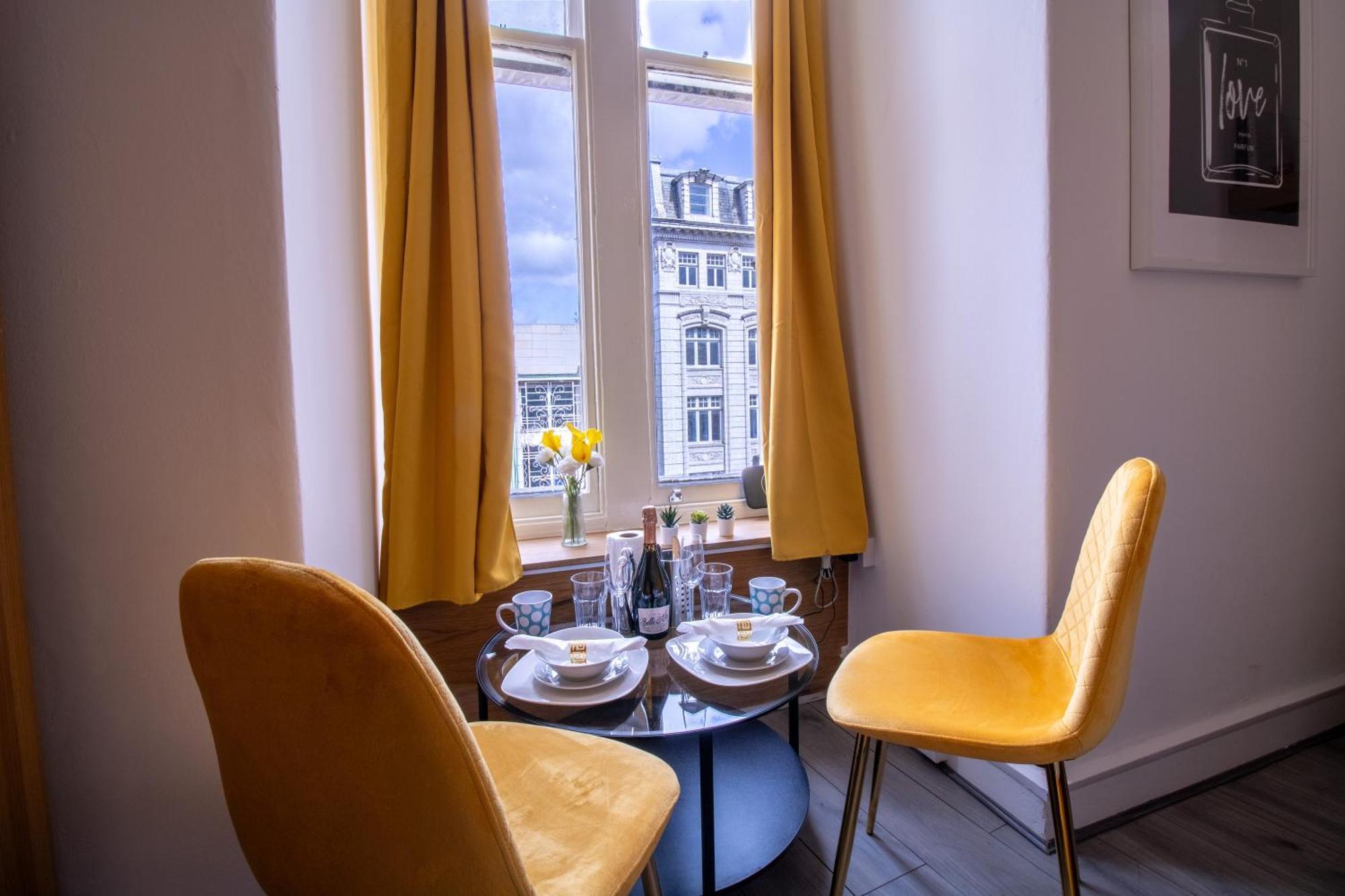 Spacious Studio Apartment On Oxford Street 9Gc Londra Exterior foto