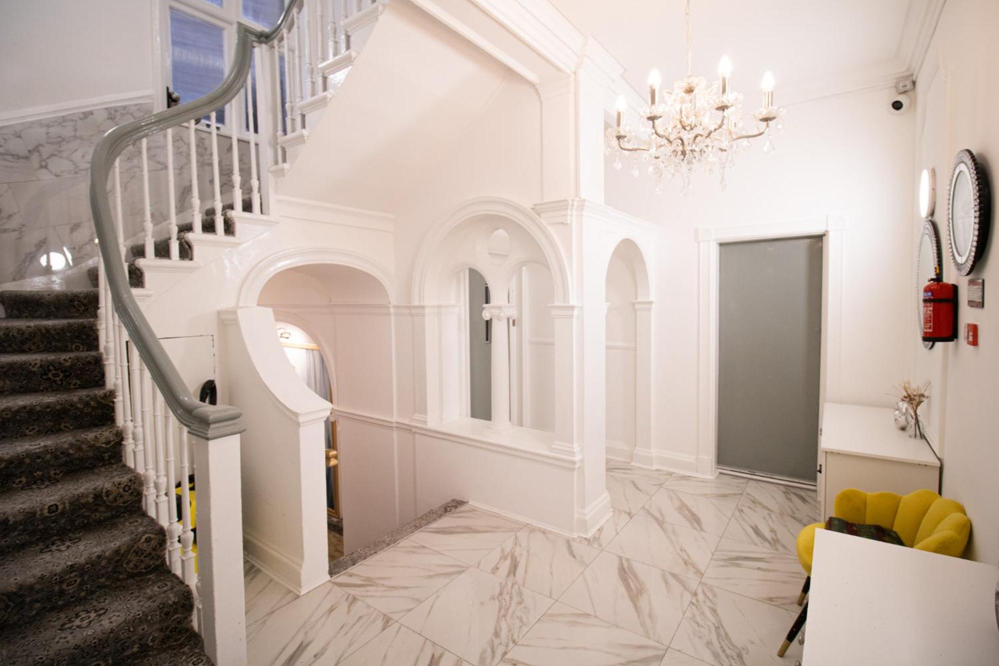 Spacious Studio Apartment On Oxford Street 9Gc Londra Exterior foto