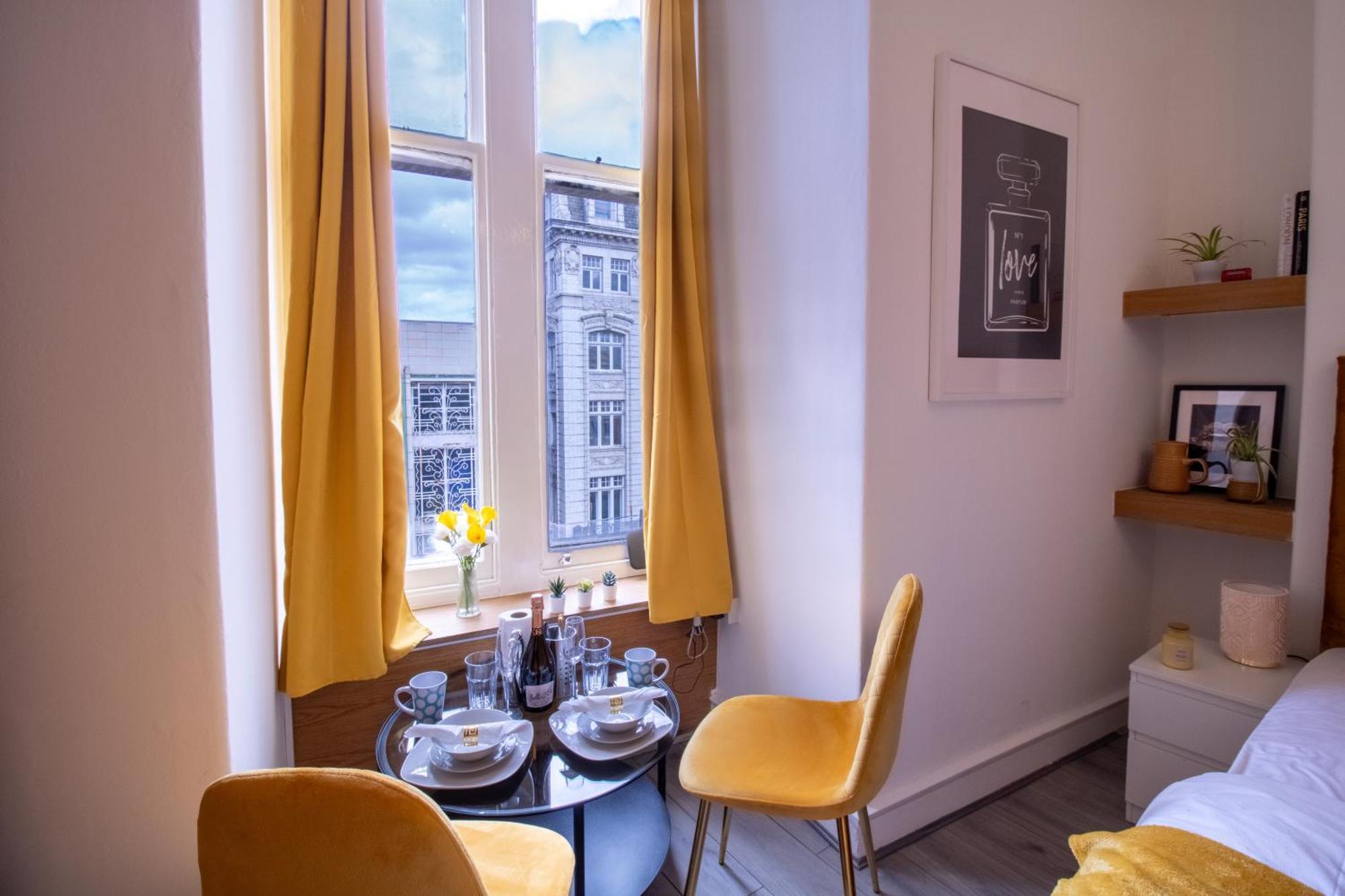 Spacious Studio Apartment On Oxford Street 9Gc Londra Exterior foto